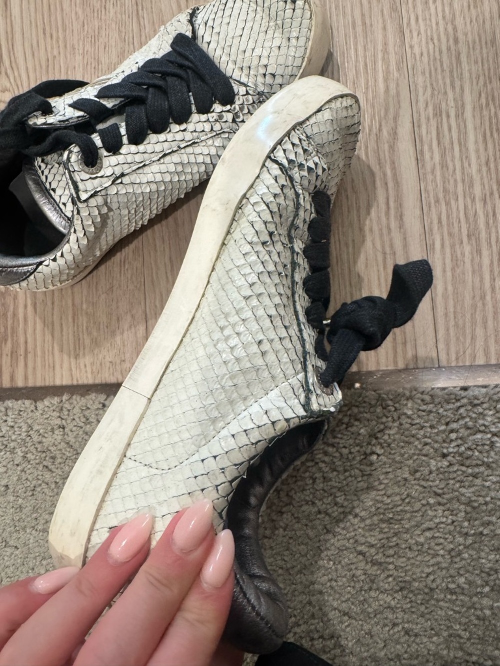Zadig & Voltaire White Snake-Texture Casual Sneakers with Black Laces - Picture 3 of 5